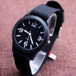 Nylon strap kids watch